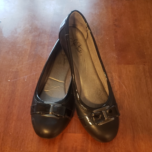 Life Stride Shoes - Black Nara Flats